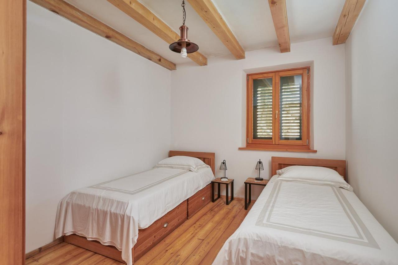 Park Cottage Govedari ภายนอก รูปภาพ